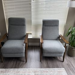 2 Recliner Chairs – Like New