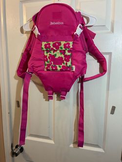 Bebesitos baby carrier with adjustable straps and buckles