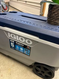 Igloo 90 Qt Cooler with Wheels – Excellent Condition – $30