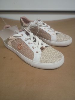G by Guess Women's GGONARIN3-R Casual Lace Up Sneakers Size 10M