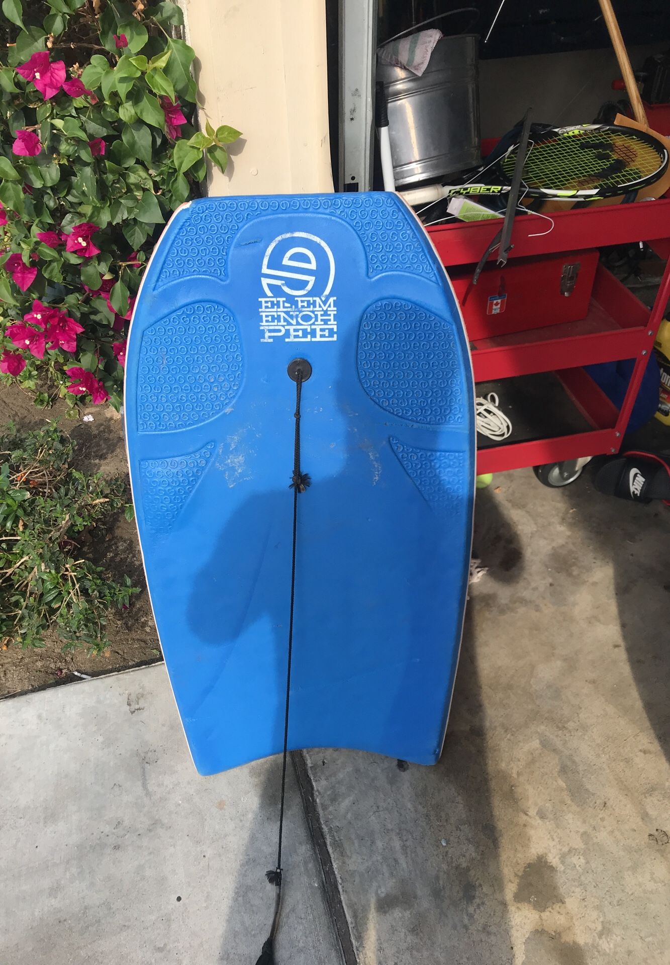 Elem-Enoh-pee boogie board