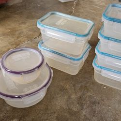 Tupperware Containers 