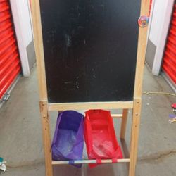 Double Sided Chalkboard/Pizarron Doble 