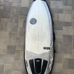 5’6” Thread Designs Surfboard  31L