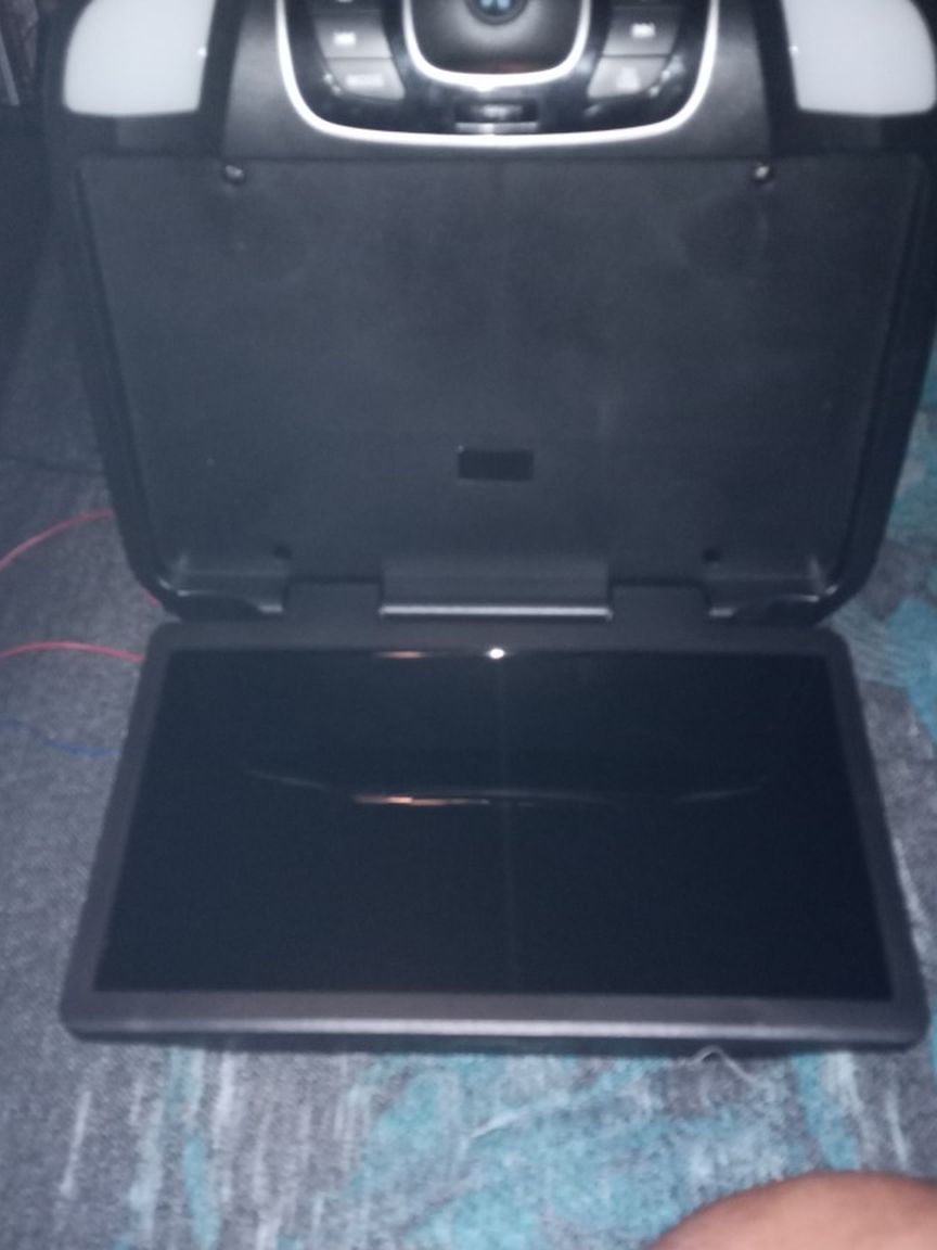 Car TV For VARY NICE LIKE NEW