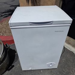 Insignia Deep freezer