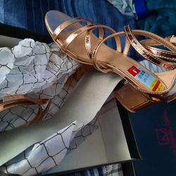 Ladies Shoes Size 8