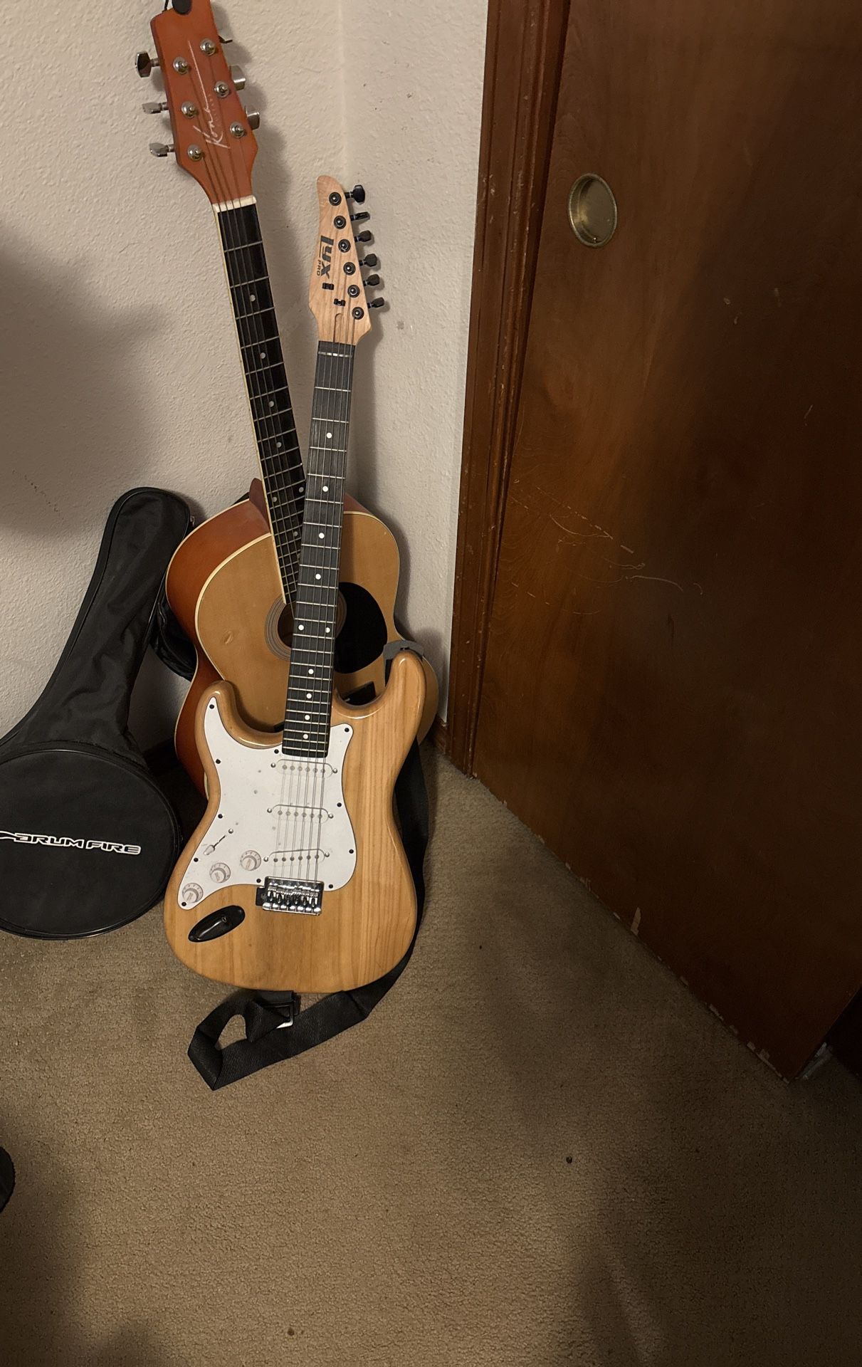 Electric Guitar With AMP