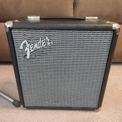 Fender Rumble 15 Bass Amp with 3-Band EQ + Aux In [Detachable Power Cord Included]