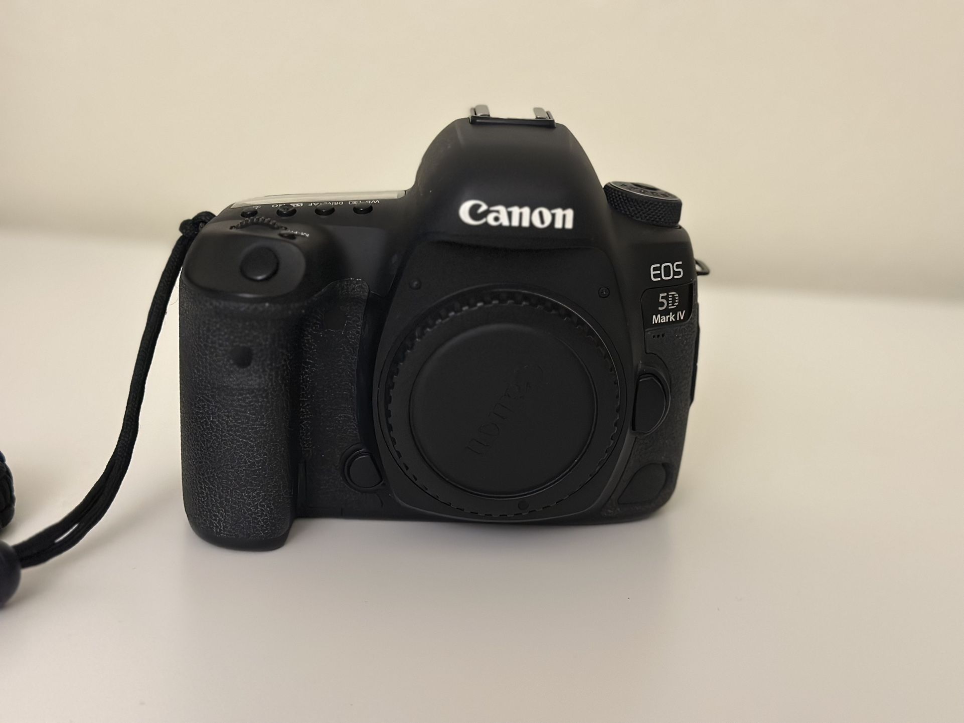 Canon 5D Mark IV  Bundle