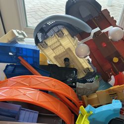 Hot Wheels Tracks And Playsets 