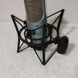 AKG Perception Vocal Mic 
