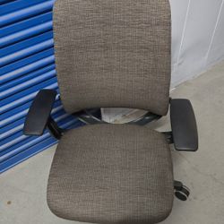 Steelcase Amia Ergonomic Task Chair In Good Conditions 