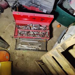 3 Diff Tool Boxes With Random Tools
