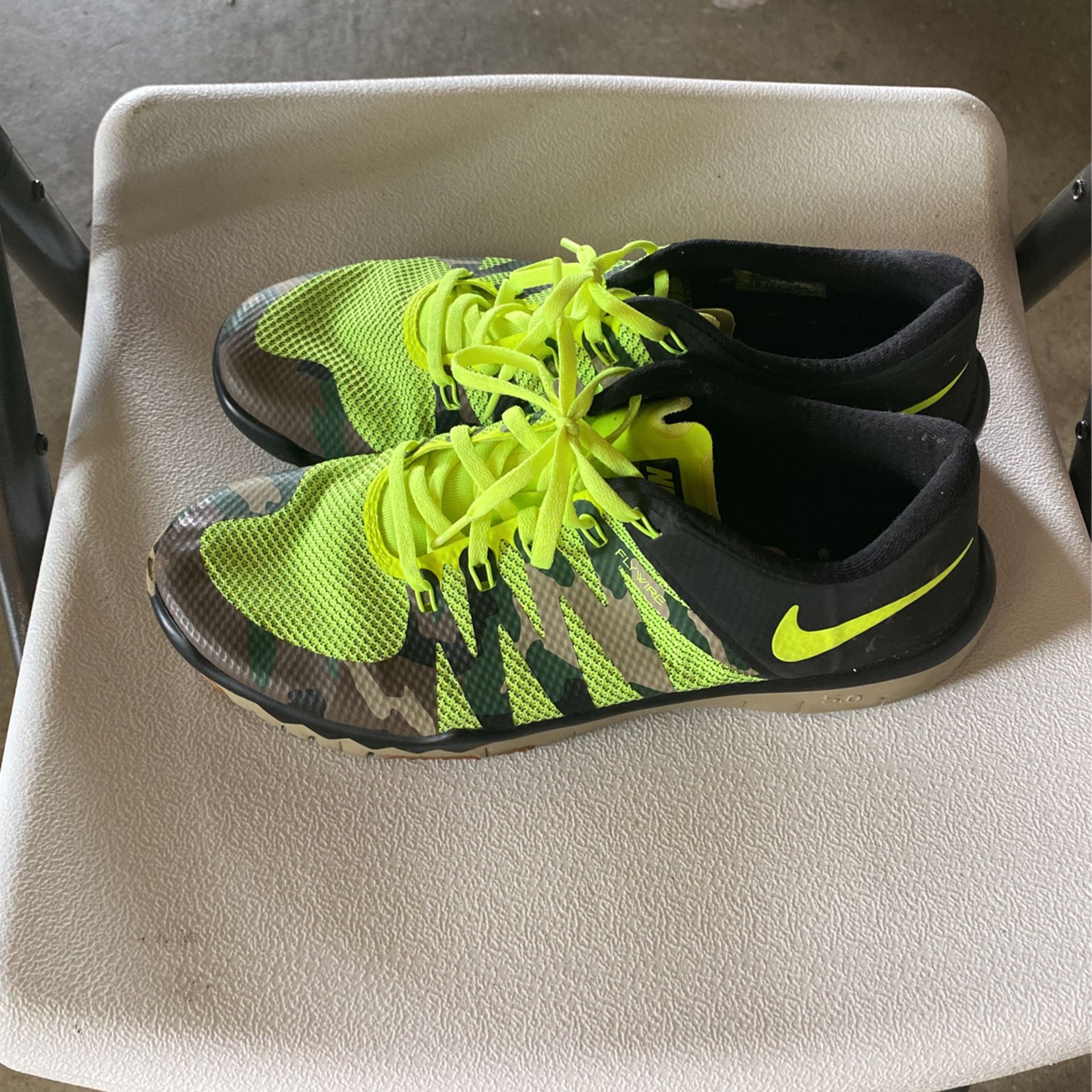 sector Collega straf Nike Free Trainer 5.0 V5 AMP Army Military Camo Volt for Sale in Corona, CA  - OfferUp