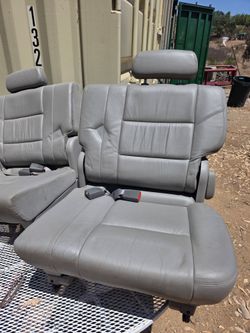 3rd row seats out of Toyot Sequoia 1st gen
