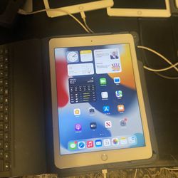 IPAD AIR 2 TABLET ( Good Condition )  - Unlocked - Original (64) Gb