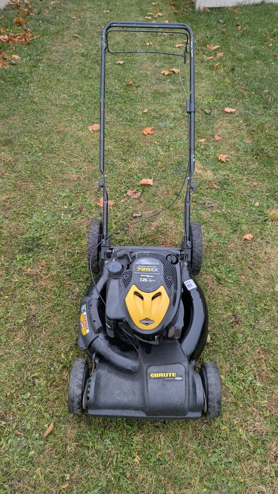 Lawnmower Brute with Briggs and Stratton Engine
$200 OBO