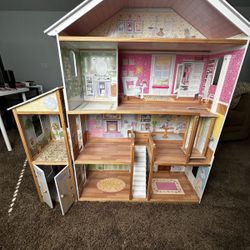 Doll House 
