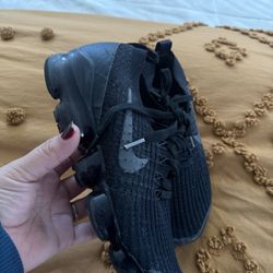 Nike Vapor Max Size 5 