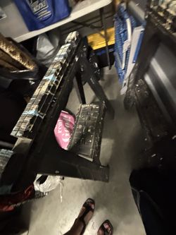 2 saw horses