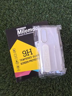 Samsung Galaxy fold7 case and 3 screen protectors. $20