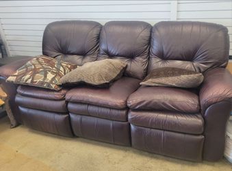 3-Seat Reclining Couch (Dark Brown) – Moving Sale! Local Pickup