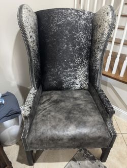 Rustic Cowhide Chair