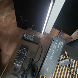 12 Shelves With Leds Light Come With All Connection Cables And Remote Control To up And Down Dimmer The Lights