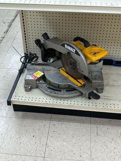 Dewalt saw