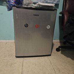 Galanz Mini Fridge