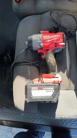M1 18 cordless brushless, high-powered impact drill Milwaukee with high output HD 12.0 battery