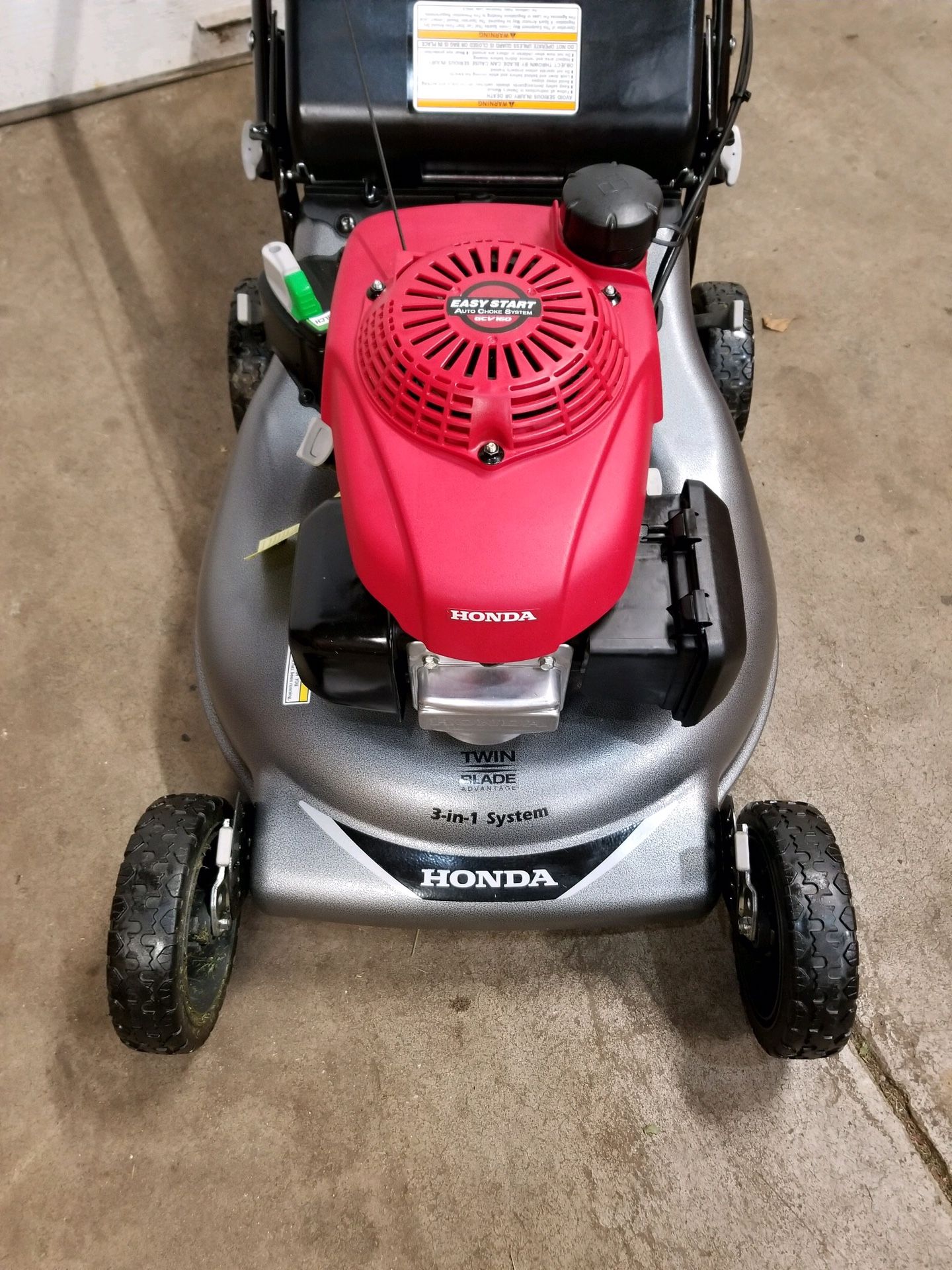 2018 Honda HRR216K10VKAA self propelled lawnmower.
