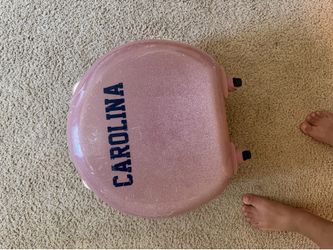 Girls language Carolina logo
