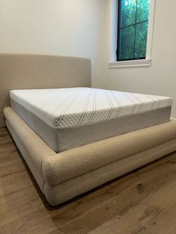 Queen size memory foam mattress 12”.    New mattress in a plastic sealed.    We offer same day delivery