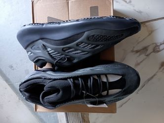 Yeezy 700