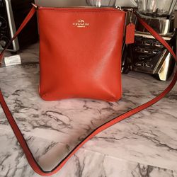 ❤️😍👜crossbody Coach 