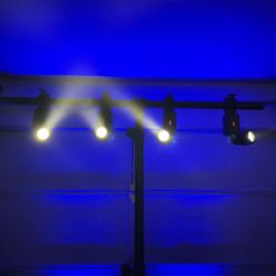 Chauvet Dj Ez Pin Zoom Pack Rechargeable Zoomable magnetic base Pin Spots Events Wedding Quinceañera Lighting 