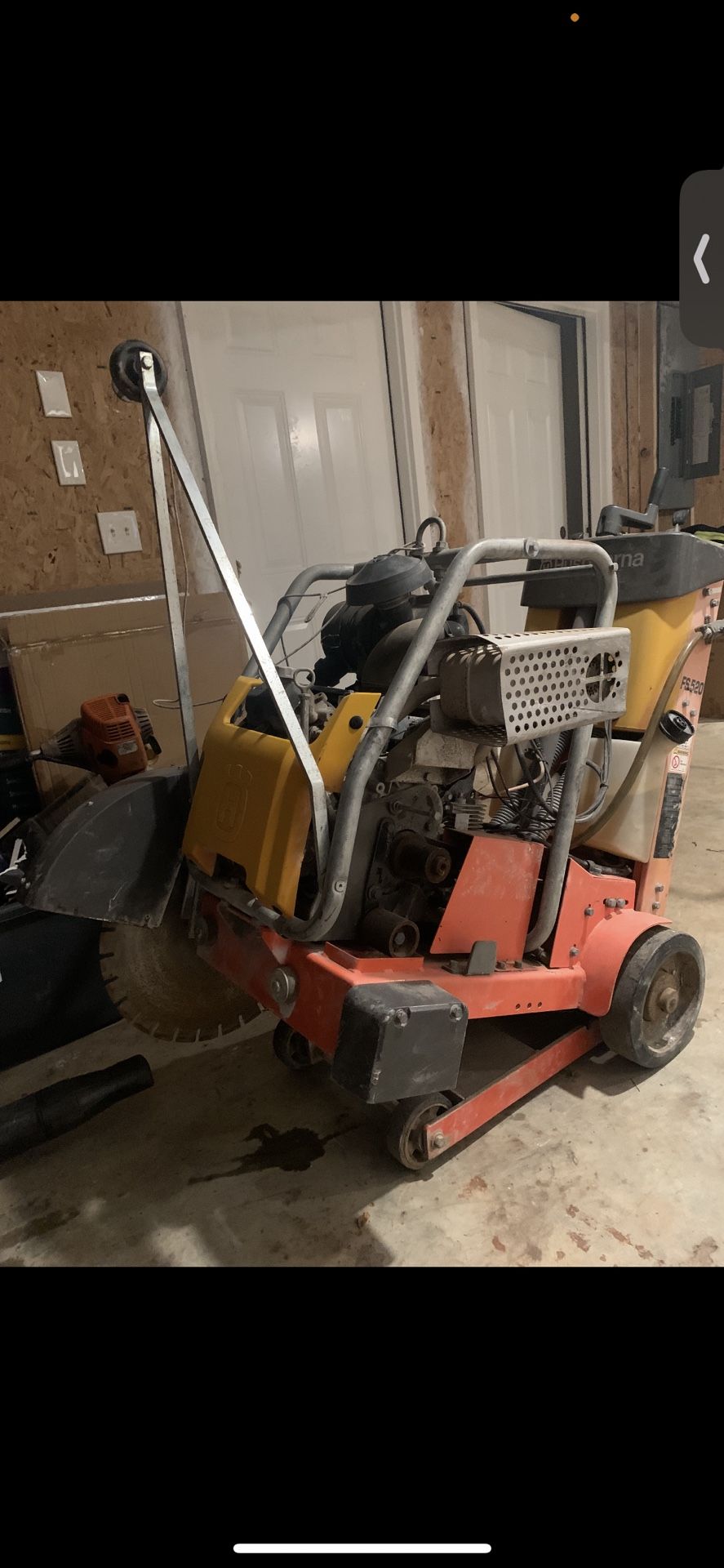 Concrete Saw Machine