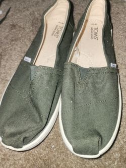 Girl Toms