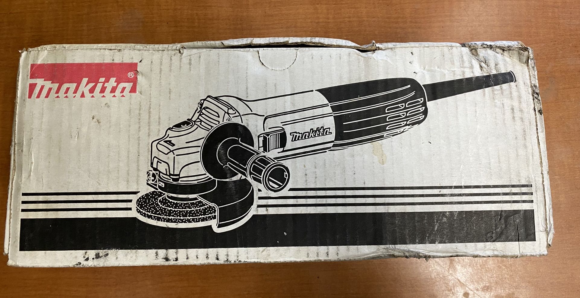 MAKITA GA4530 4-1/2" ANGLE GRINDER