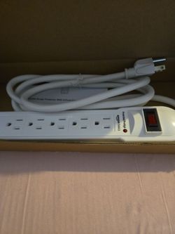New white 6 outlet protector