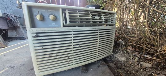 WINDOW AC UNIT