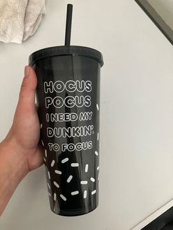 Dunkin cup with straw