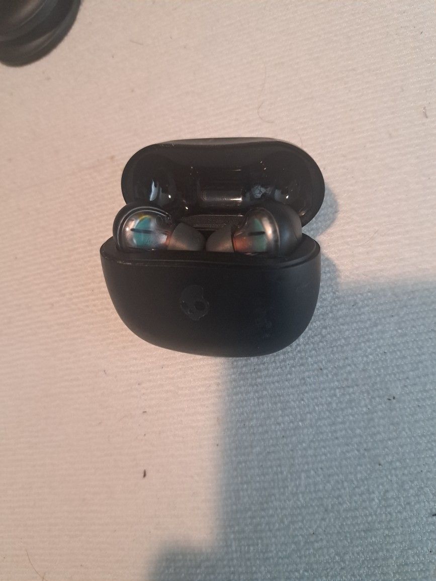 SKULLCANDY RAIL