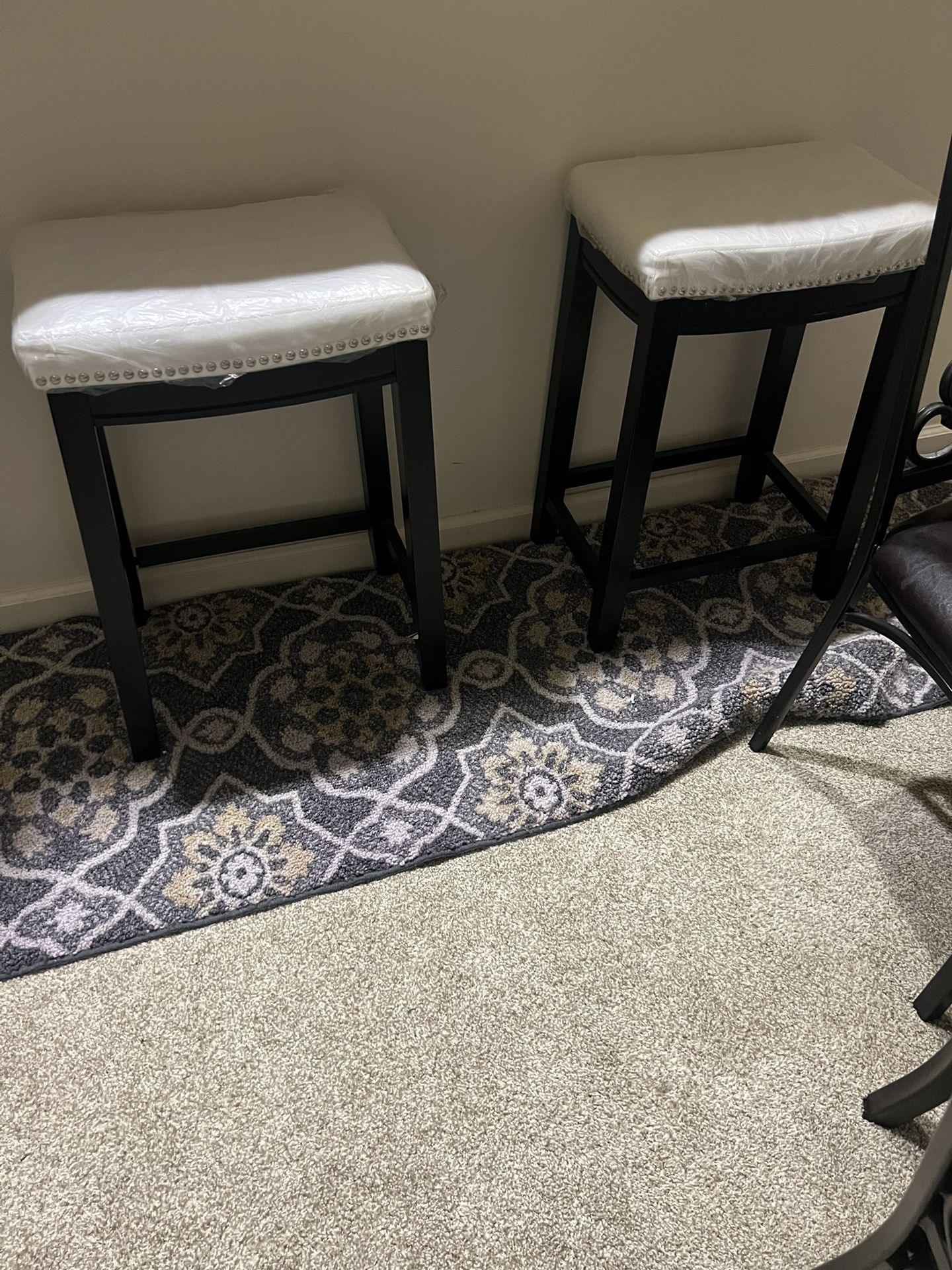 20 Bar Stools