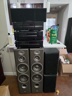 Best offer please! Kenwood sound system....LOUD AF