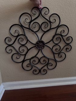 Beautiful Metal Scroll Design Wall Hanging