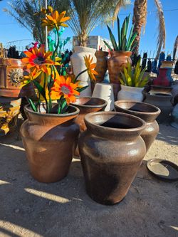 🌸 Beautiful Pots🌵Endless Garden Inspiration Metal Art IMPORTS🌺