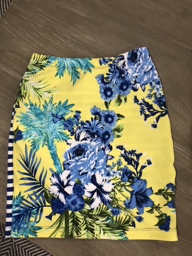 Little girl’s size 10/11 floral/blue striped pencil skirt